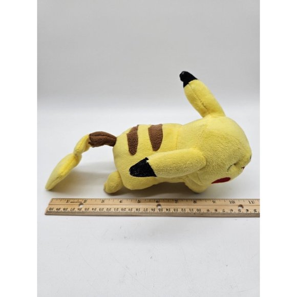 Pokémon Pinkachu 11" Plush Sleeping Laying Down Pinkachu - Picture 8 of 10
